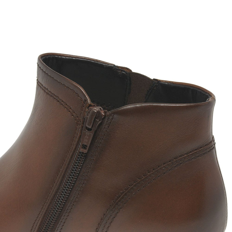 Gabor Heritage 55.638.24 Brown